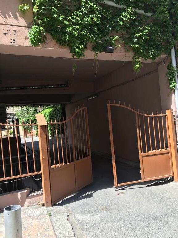 Rustaveli Apartment City Centre Tbilisi Ngoại thất bức ảnh