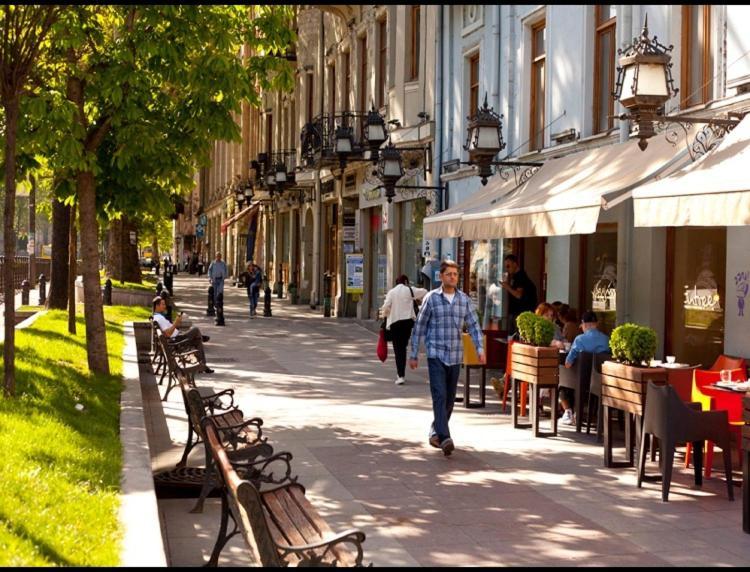 Rustaveli Apartment City Centre Tbilisi Ngoại thất bức ảnh
