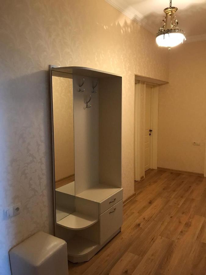 Rustaveli Apartment City Centre Tbilisi Ngoại thất bức ảnh