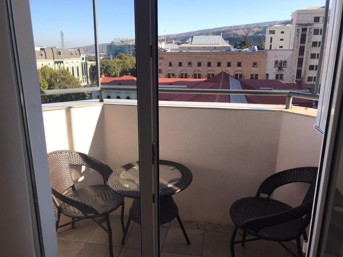 Rustaveli Apartment City Centre Tbilisi Ngoại thất bức ảnh