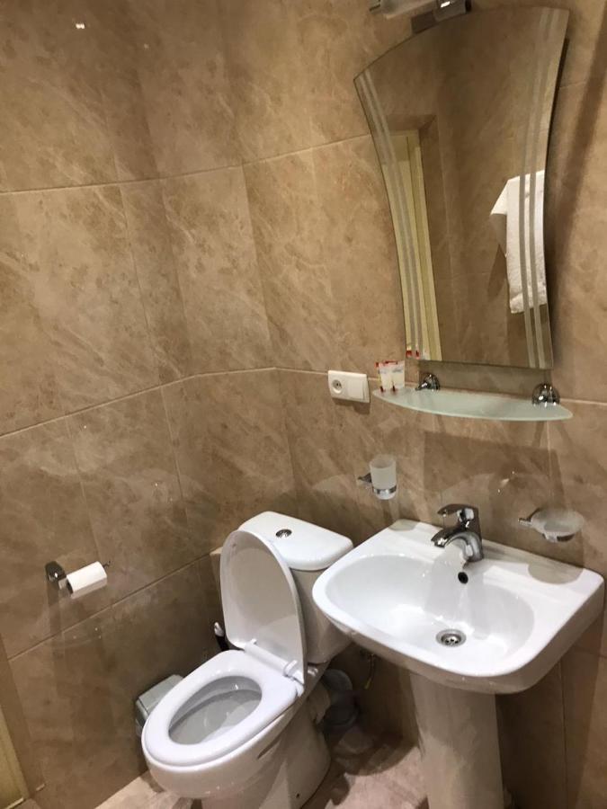 Rustaveli Apartment City Centre Tbilisi Ngoại thất bức ảnh