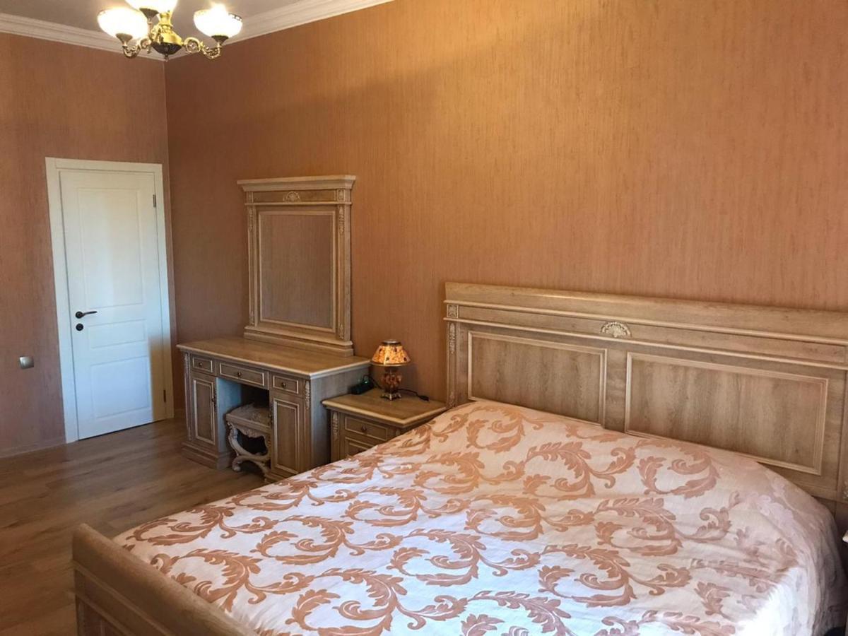 Rustaveli Apartment City Centre Tbilisi Ngoại thất bức ảnh